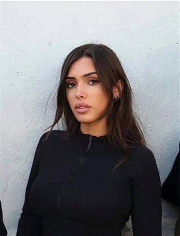 Bianca Censori Before Plastic Surgery: Journey to Becoming an Icon